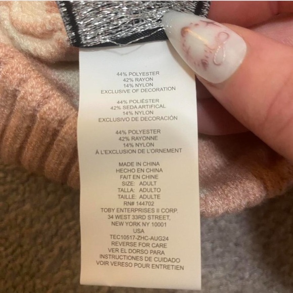 Pink Beanie - Picture 5 of 6